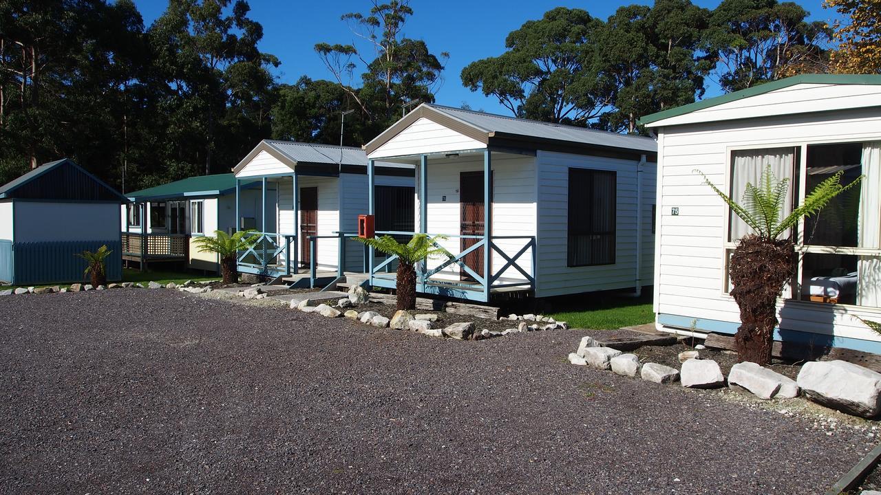 Strahan Retreat Holiday Park Hotel Exterior photo