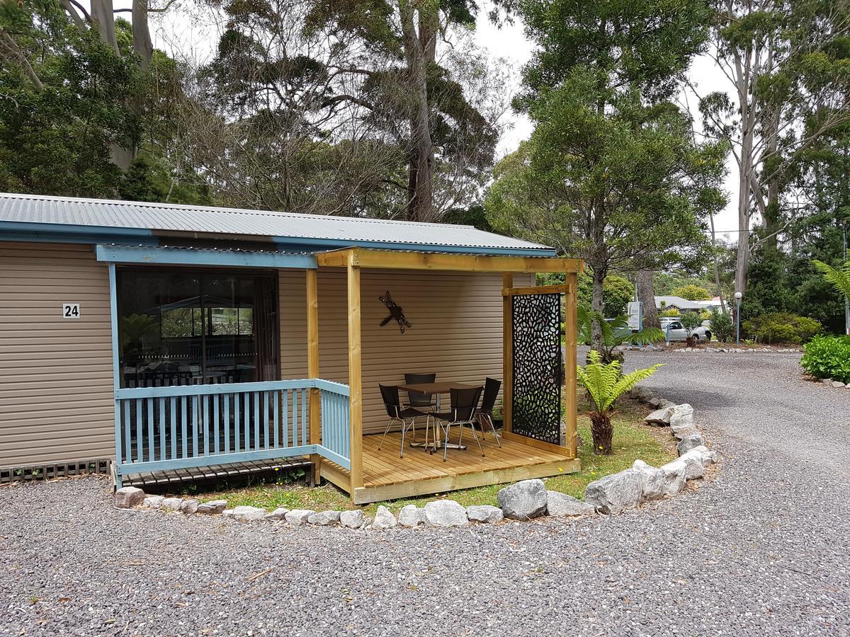 Strahan Retreat Holiday Park Hotel Exterior photo